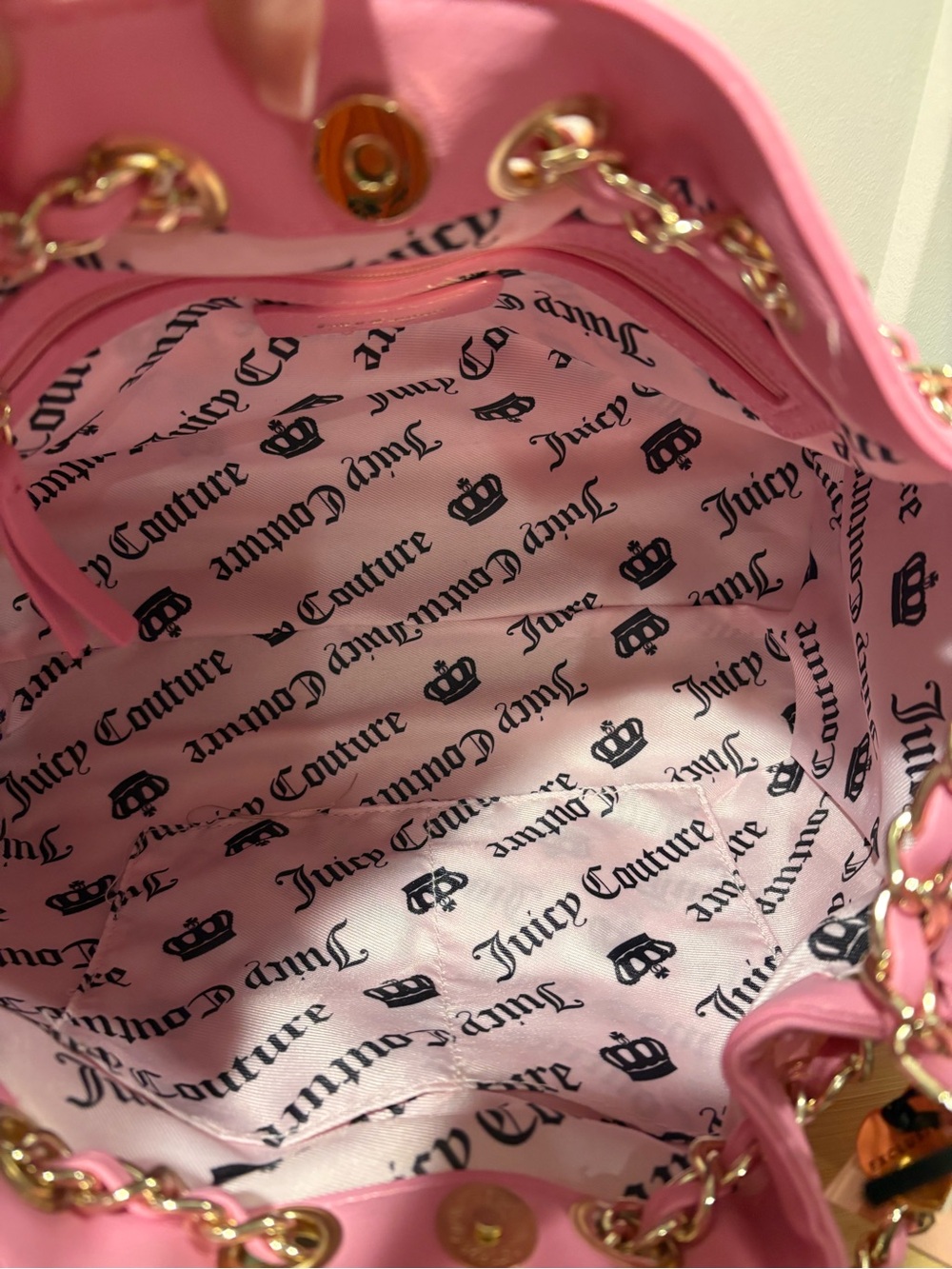 Juicy Couture Bubblegum Pink Quilted Shoulder Bag with Gold Chain - Picture 3 of 5